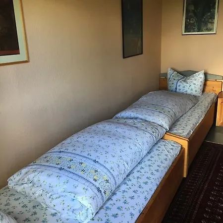 Berggasthaus Kandelhof ホテル Rohr